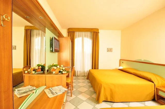غرفة سوبيريور ثلاثية بسرير كوين وسرير فردي، Villa Elena 5/7
