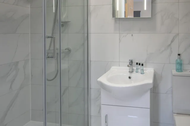 غرفة قياسية بسرير مزدوج، Best Western Northfields Ealing Hotel 4/4