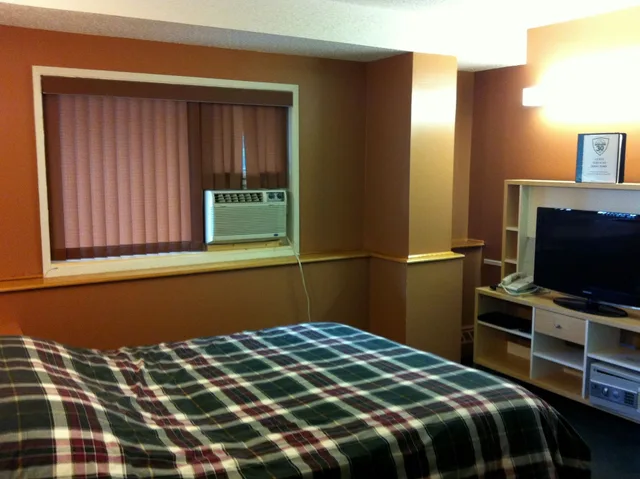 Economy, Murphy Bed، The Griz Inn 2/3