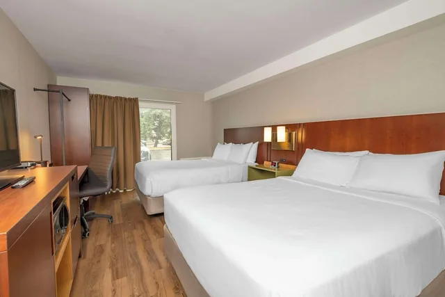 Standard, 2 Queen Beds, Ground Floor, Comfort Inn Sudbury East 1/10