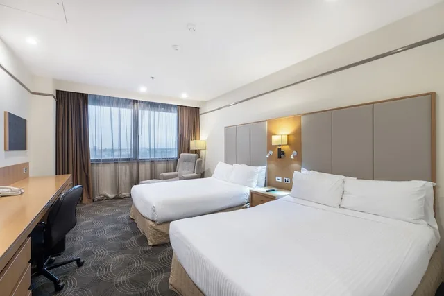 غرفة سوبيريور بسريرين منفصلين بإطلالة على المتنزه، Stamford Plaza Adelaide 1/9