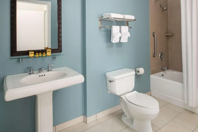 جناح بسرير كينج وسرير كوين بغرفتي نوم، Best Western Plus All Suites Inn 3/3