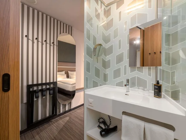 غرفة سوبيريور بسريرين منفصلين، Mercure Zurich City 10/10