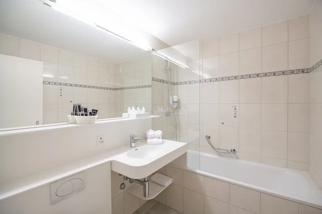 غرفة كلاسيكية بسرير مزدوج، Grichting Hotel & Serviced Apartments 1/1