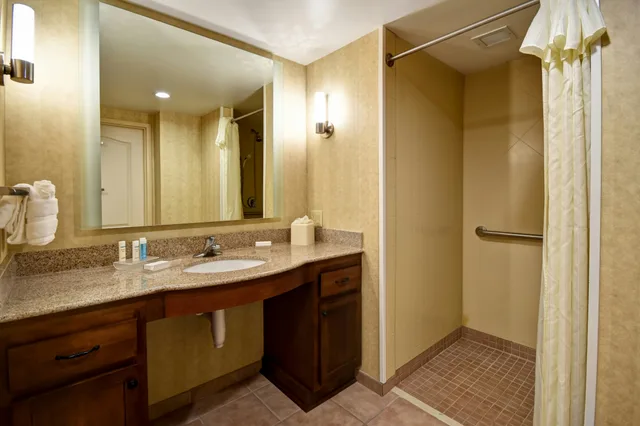 جناح بسريرين كوين لذوي الإعاقة، Homewood Suites By Hilton Lancaster 3/3