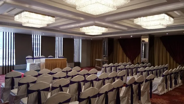 Hotel Kingsway، رايبور 33/40