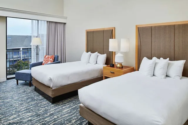 Room, 2 Double Beds, DoubleTree by Hilton Hotel Berkeley Marina 1/1