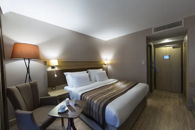 غرفة قياسية مفردة، Regard Hotel 1/2