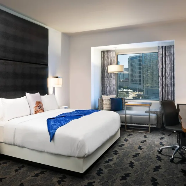 Superior, King Bed, City View, Top Floor, W Dallas Victory 1/4