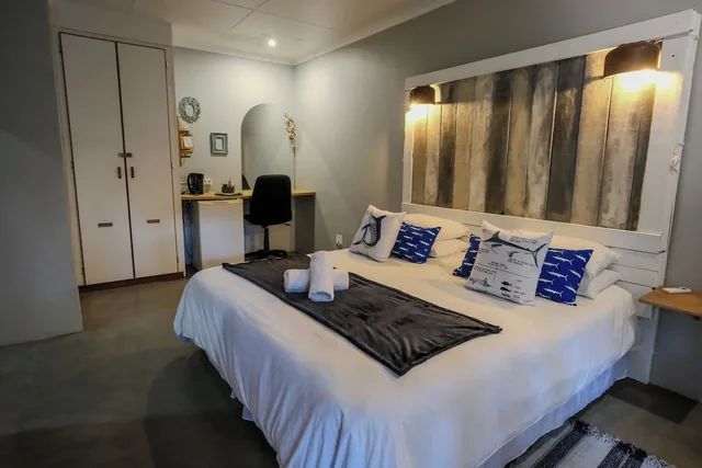 غرفة قياسية بسرير كوين، Marlin Lodge 7/9