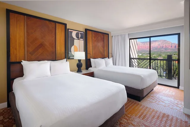جناح كبير بسريرين كوين بإطلالة على الجبل بشرفة، Hilton Sedona Resort At Bell Rock 3/10