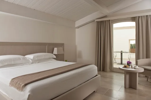 جناح بسرير مزدوج بشرفة مع أريكة، Relais Histo San Pietro sul Mar Piccolo 1/9