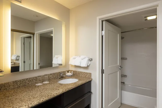 جناح بسريرين مزدوجين بغرفتي نوم، Residence Inn Durango Downtown 1/1