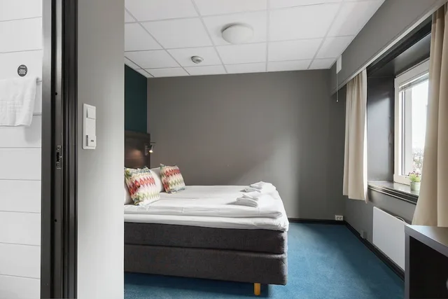 غرفة قياسية بسرير مزدوج، Hotel Haugesund 1/3
