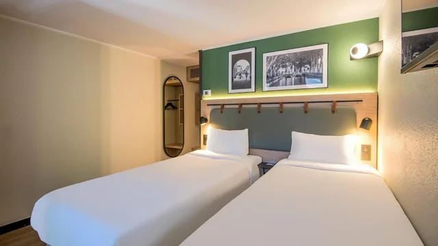 غرفة قياسية بسريرين منفصلين، CAMPANILE MOULINS - AVERMES 9/10