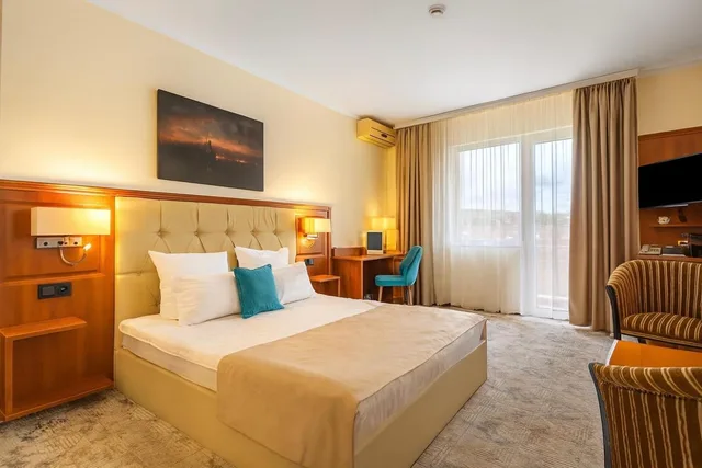 غرفة سوبيريور بسرير مزدوج أو سريرين منفصلين، Hotel Athos R M T 4/10