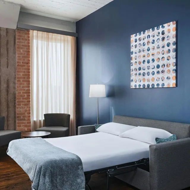 جناح تنفيذي بسرير كوين مع أريكة لذوي الإعاقة، Fairfield Inn And Suites Dallas Downtown 5/9