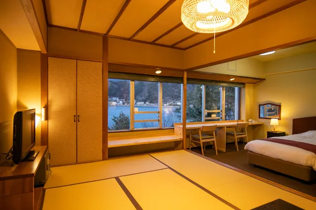 Japanese Western, Lake View, West Wing، Fuji Lake Hotel 2/3