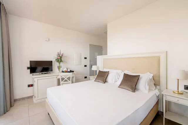 غرفة قياسية بإطلالة على البحر، Bellevue Sardinia Resort Affiliated by Melia 1/9