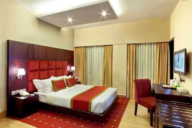 Deluxe, Queen Bed, West Park Inn 3/3