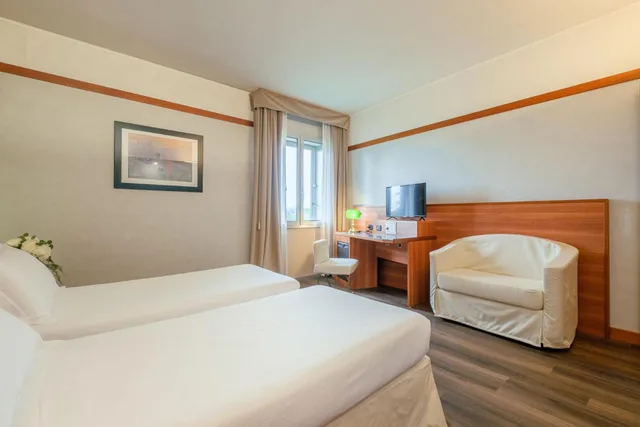 Smart, Shg Hotel Bologna 7/10