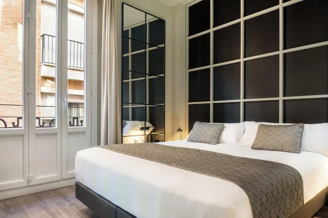 جناح بريميوم بشرفة، The Valentia Cabillers Hotel 1/5