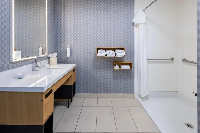جناح بسرير كينج لذوي الإعاقة، Homewood Suites by Hilton Rochester/Greece, NY 5/8