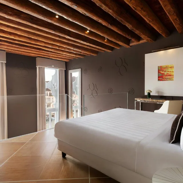 جناح سوبيريور غراند بإطلالة على القناة، Sina Centurion Palace 1/3