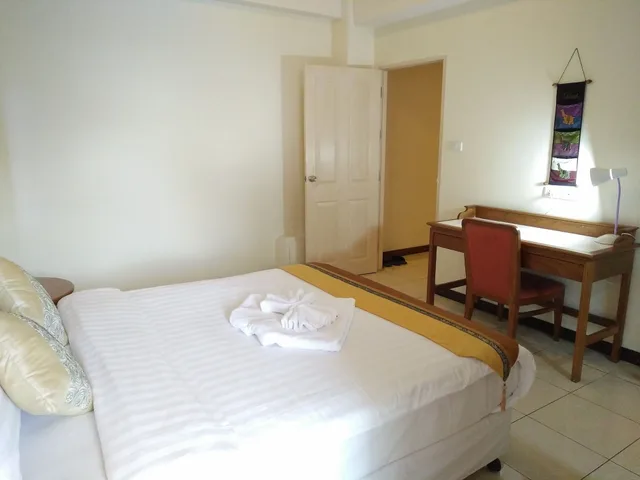 جناح بسرير كوين، Jl Bangkok 9/10
