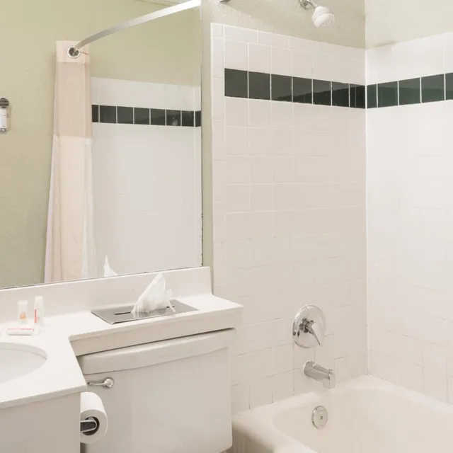 Room, 2 Queen Beds, Days Inn by Wyndham Henrietta/Rochester Area 5/5