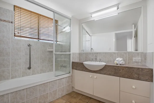 شقة بسريرين كوين وسريرين منفصلين بـ3 غرف نوم، KEY LARGO MAROOCHYDORE 8/8