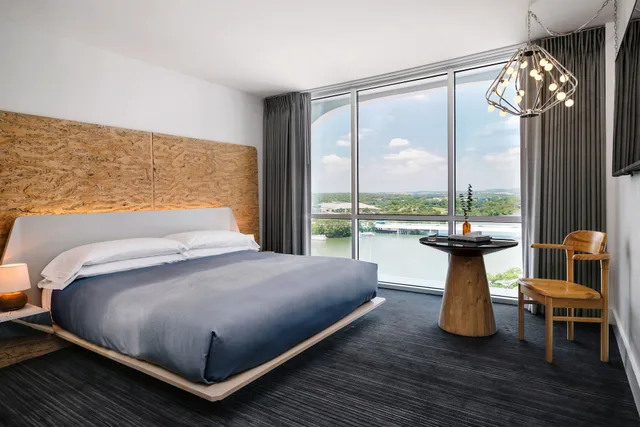 Room, King Bed, Lake Side، The Line Austin 1/10