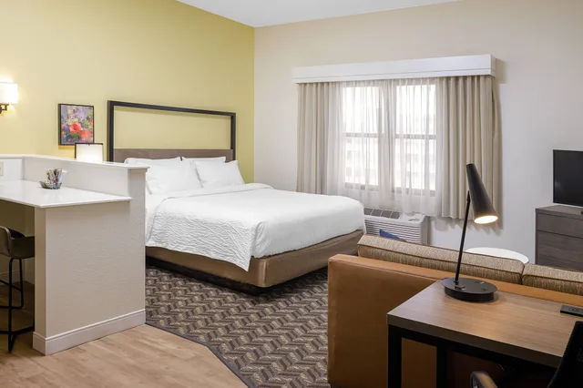 استوديو بسرير كينج مع أريكة، Residence Inn By Marriott New Rochelle 1/9