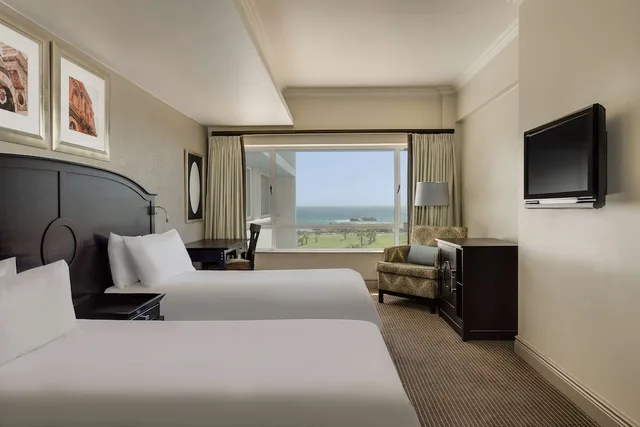 غرفة قياسية بسرير كينج، Southern Sun The Marine Hotel 5/7