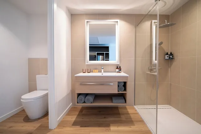 Connecting, Innside, Studio, Queen and Twin Beds، INNSiDE Madrid Valdebebas 2/2
