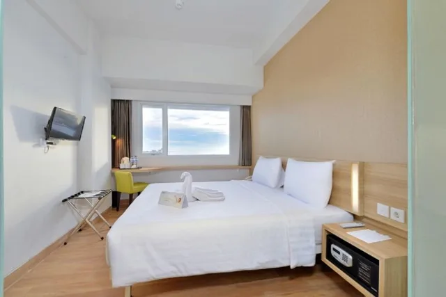 غرفة سوبيريور بسرير كوين، Whiz Prime Hotel Hasanuddin Makassar 2/2