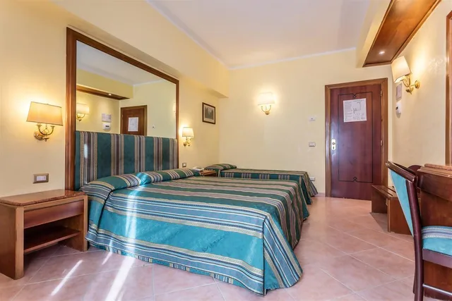 غرفة مزدوجة اقتصادية، Raeli Hotel Luce 1/1