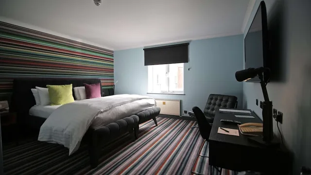 غرفة بسرير كينج، Village Urban Resort Nottingham 7/9