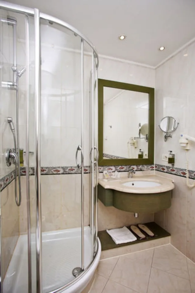 غرفة قياسية مفردة بسرير كوين، Vip's Motel Luxury Accommodation & Spa 3/3
