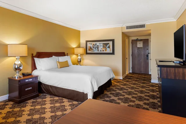 غرفة سيغنتشر بريميير بسرير كينج، Omni Houston Hotel 4/10