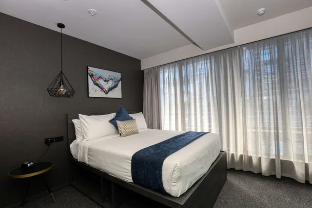 غرفة بزنس بسرير كوين، The Viv Hotel Wellington 3/10