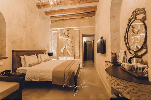 Cave, Deluxe, Suite, King Bed, Hot Tub، Nino Cave Suites 2/4