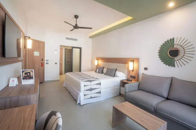 غرفة عائلية بسرير كينج بإطلالة على البحر، RIU Flamingos - All Inclusive 3/4
