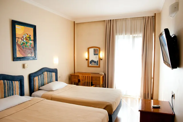 غرفة اقتصادية بسرير مزدوج أو سريرين منفصلين، London Hotel 1/6