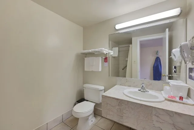 غرفة قياسية بسرير كوين، Econo Lodge Woodland near I-5 4/6