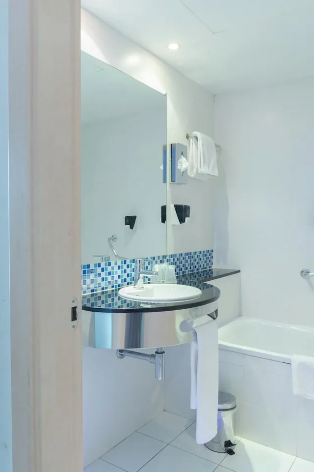 غرفة قياسية بسرير مزدوج مع أريكة، Holiday Inn Express Madrid - Leganes 4/4