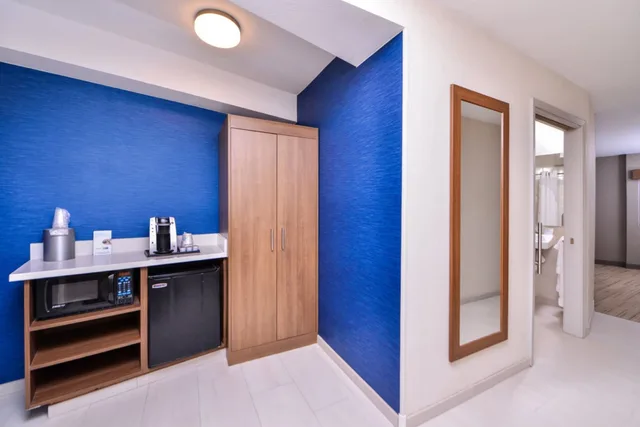 غرفة قياسية بسرير كوين، Holiday Inn Express Walnut Creek 5/5