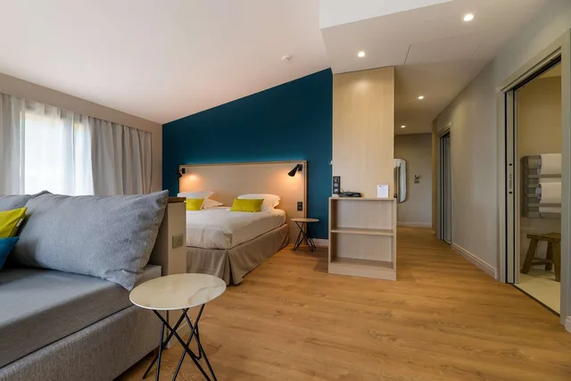 2 Rooms, Apartment, Queen and Twin Beds, Terrace, Best Western Montecristo 1/3