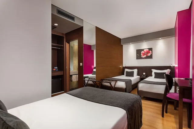 غرفة عائلية بسرير مزدوج وسريرين منفصلين، Hotel Luena 10/12