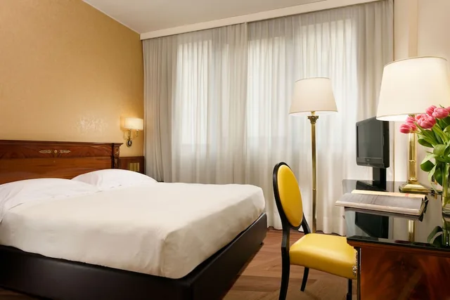 Classic, Triple, 1 Double and 1 Single Bed, Unahotels Scandinavia Milan 4/5
